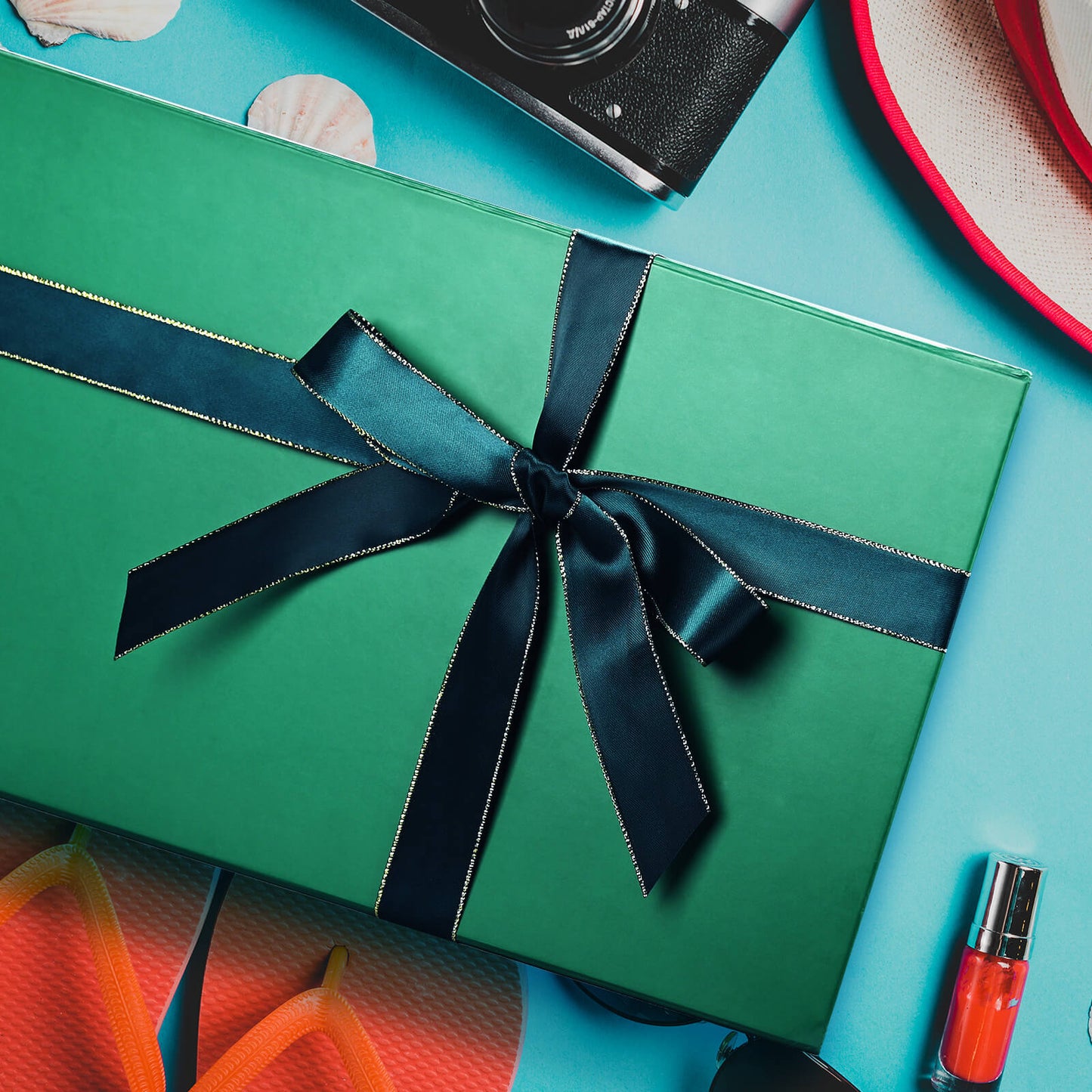 LIFELUM Dark Green Gift Box 13.8in