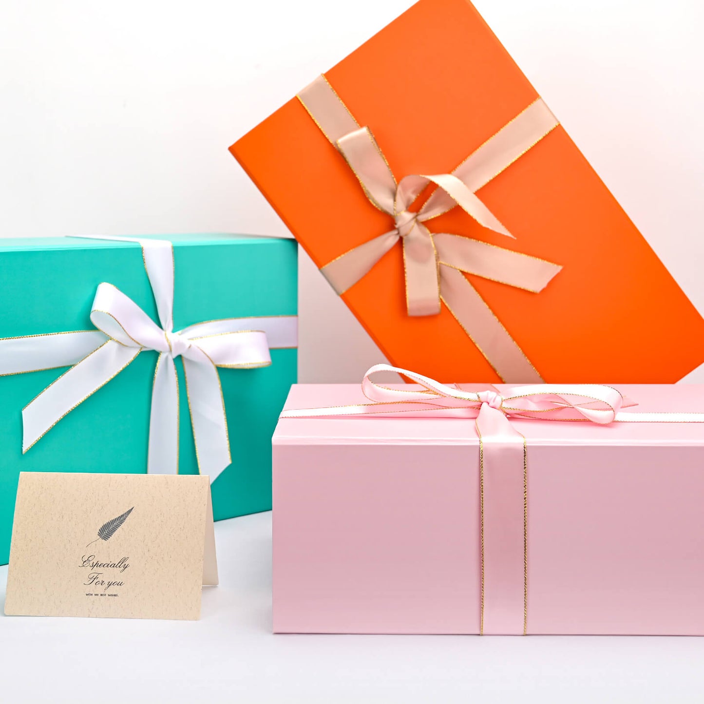 LIFELUM Pink Gift Box 13.8in