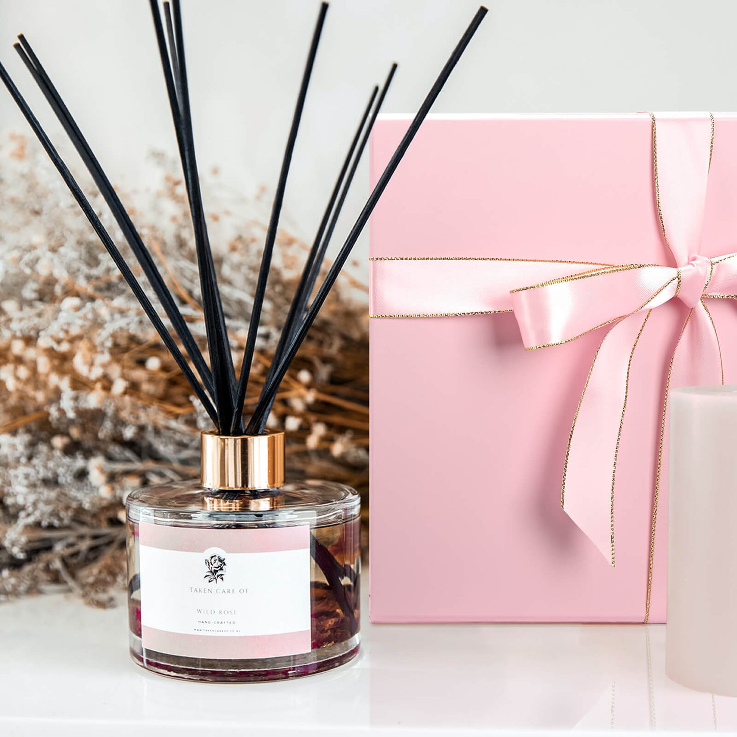 LIFELUM Pink Gift Box 13.8in