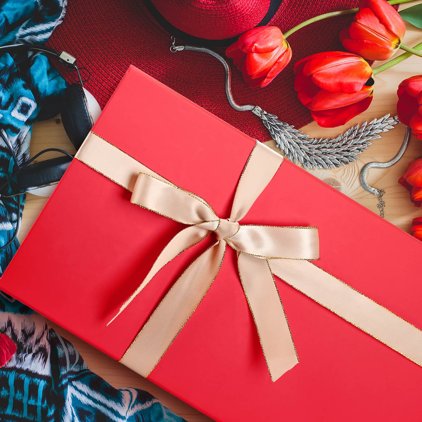 LIFELUM Red Gift Box 13.8in