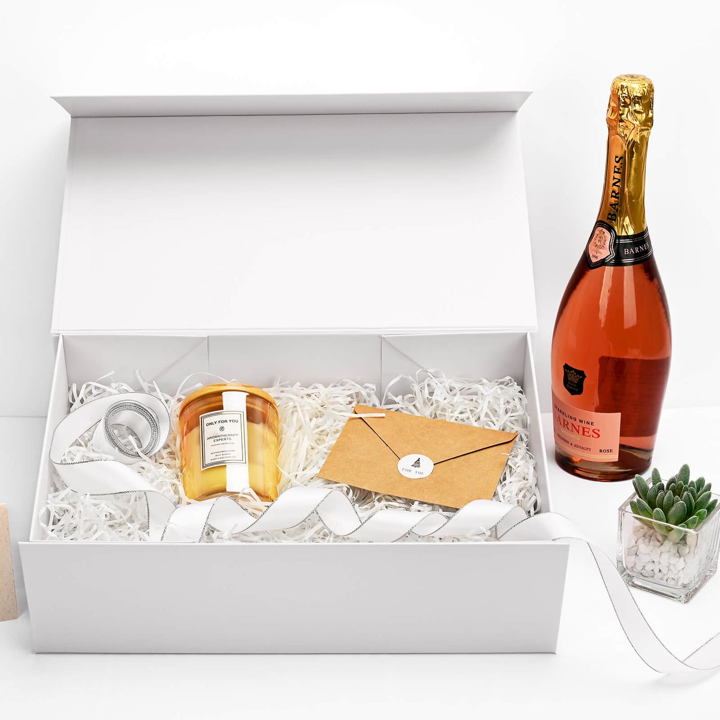 LIFELUM White Gift Box 13.8in