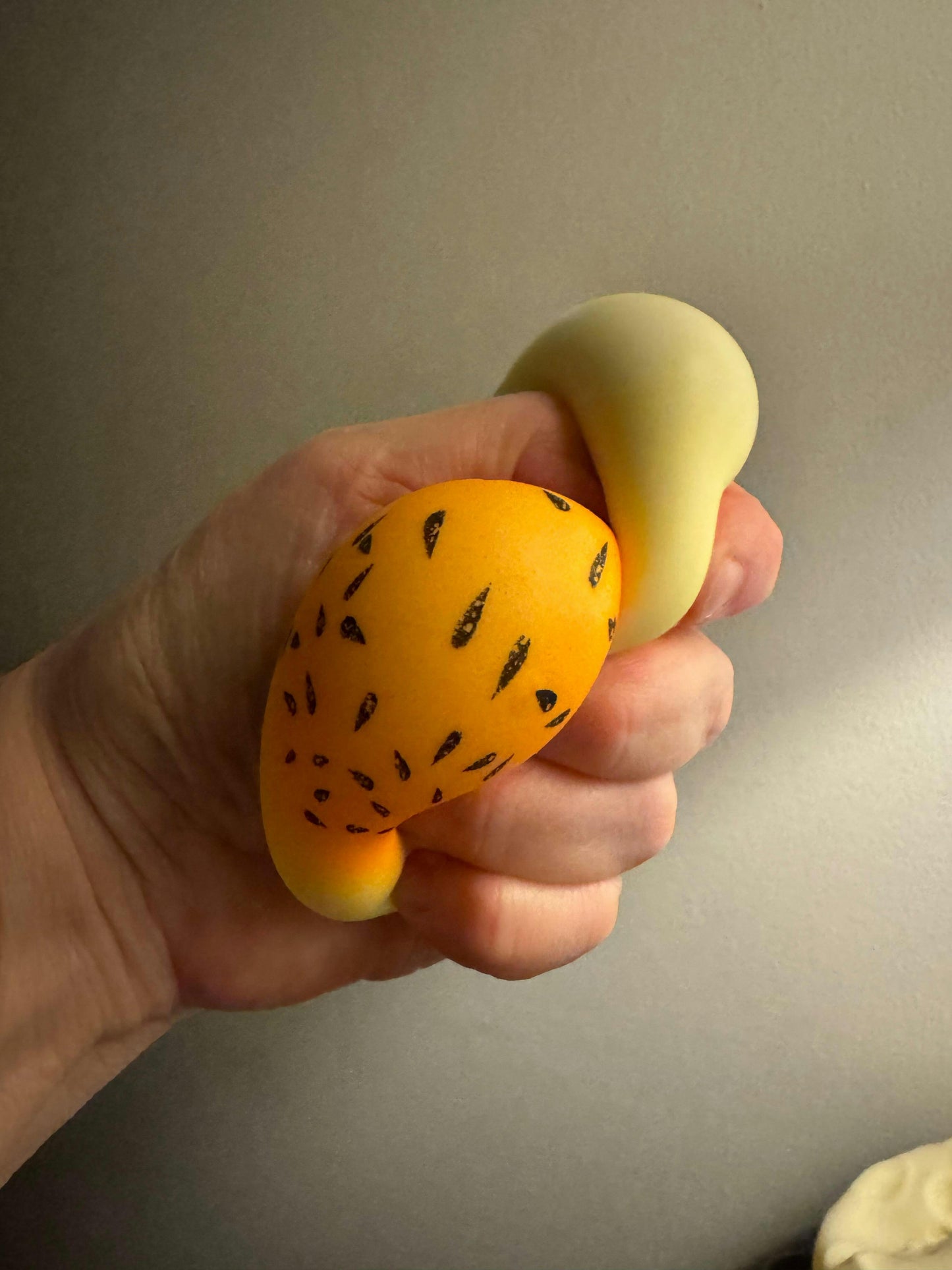 Squishy Sesame Bao (30g)Bounce back