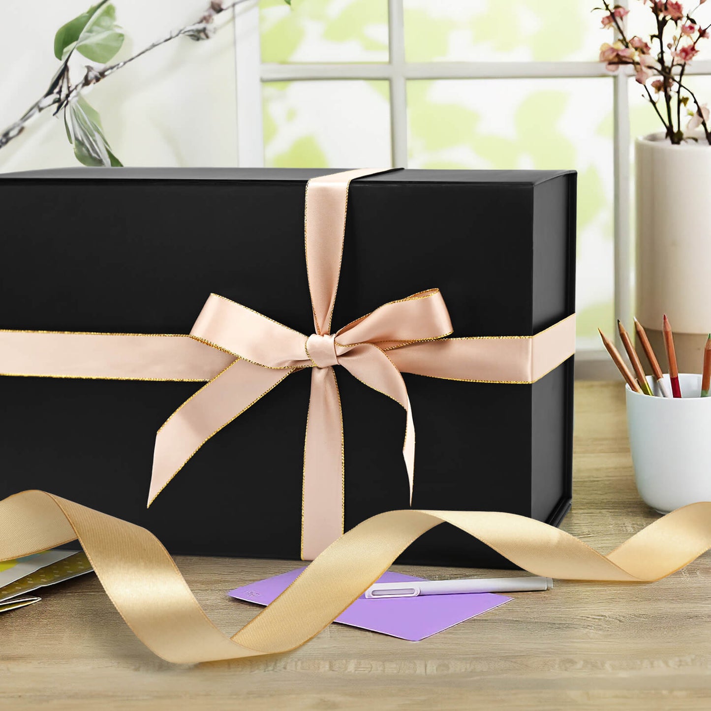 LIFELUM Black Gift Box 13.8in