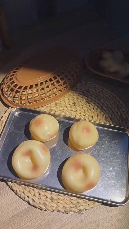 "Vaseline-textured" potato-shaped slow-rise stress relief squeeze toy.